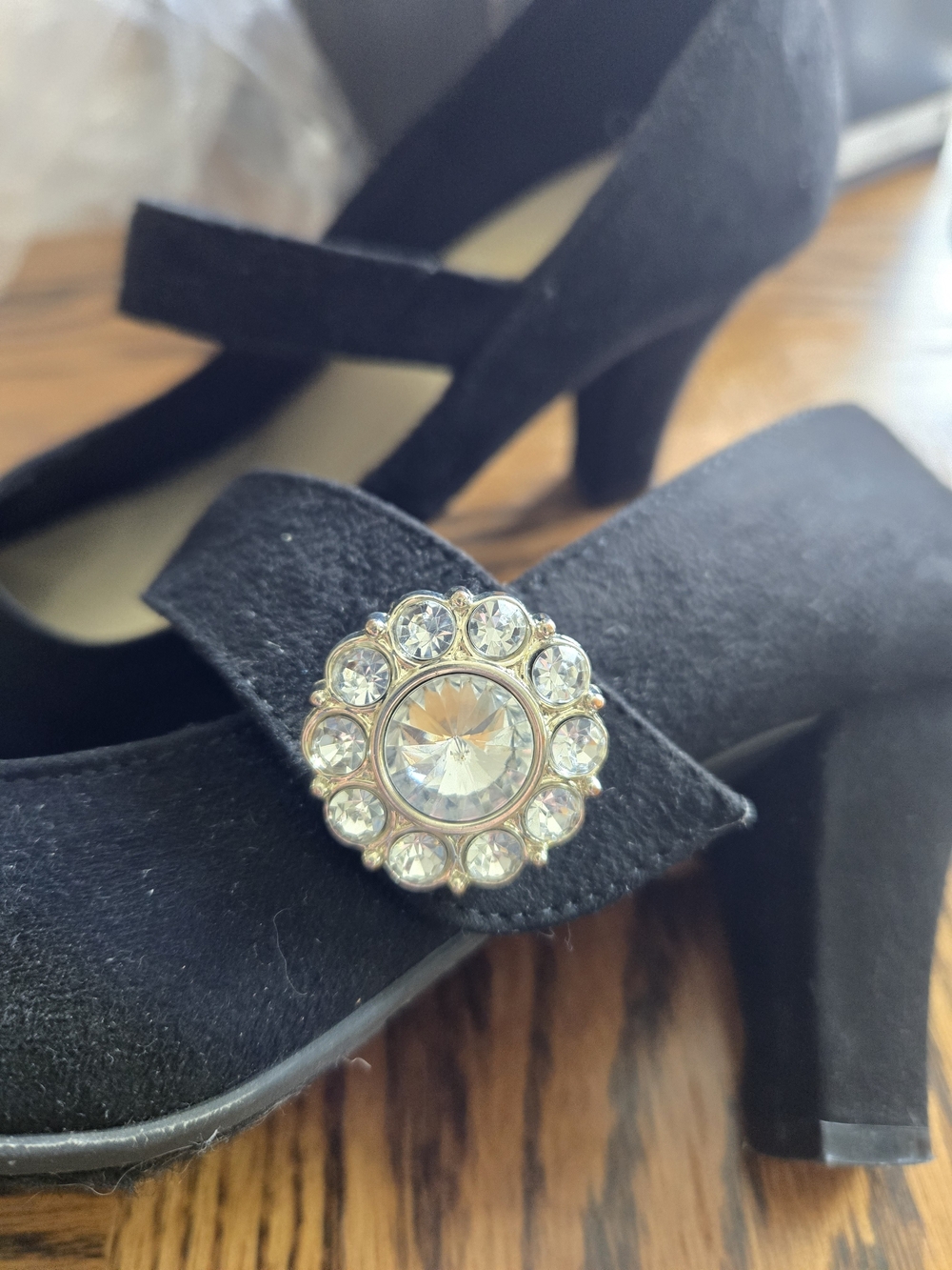 American Eagle Outfitters Black Mary Jane Heels with Rhinestone Brooch - Picture 4 of 5
